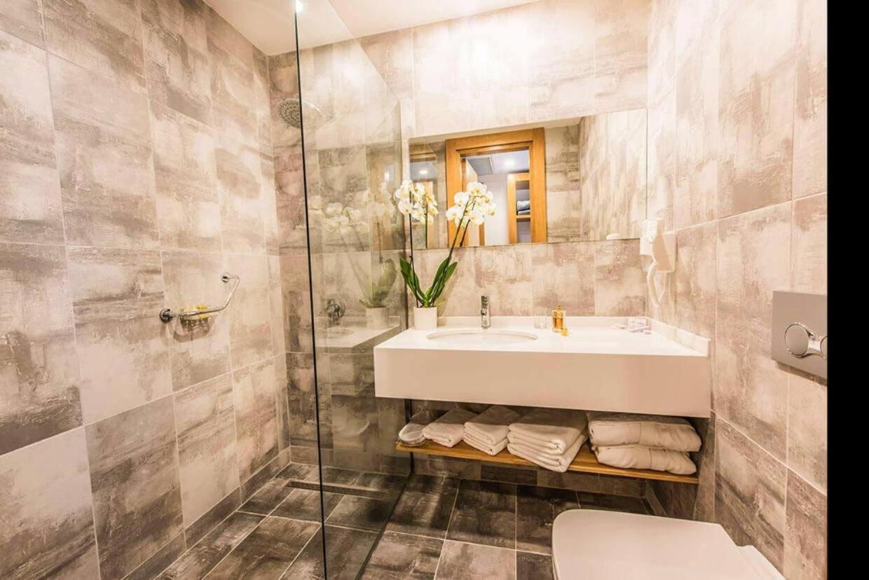 Ingate Hotel ファマグスタ エクステリア 写真